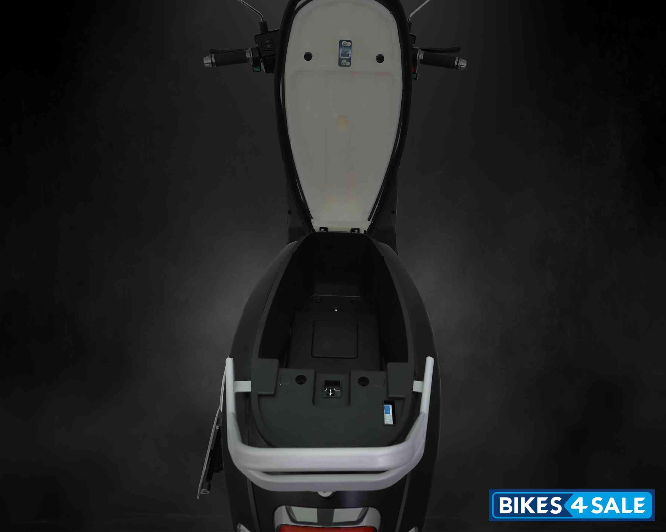 Mantra Royal Pro Bootspace