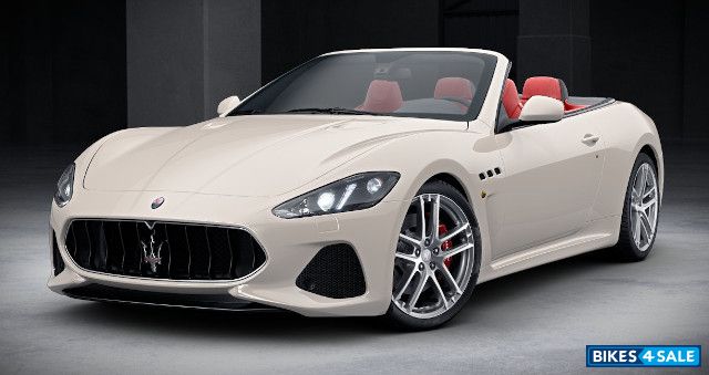 Maserati GranCabrio MC V8 Petrol