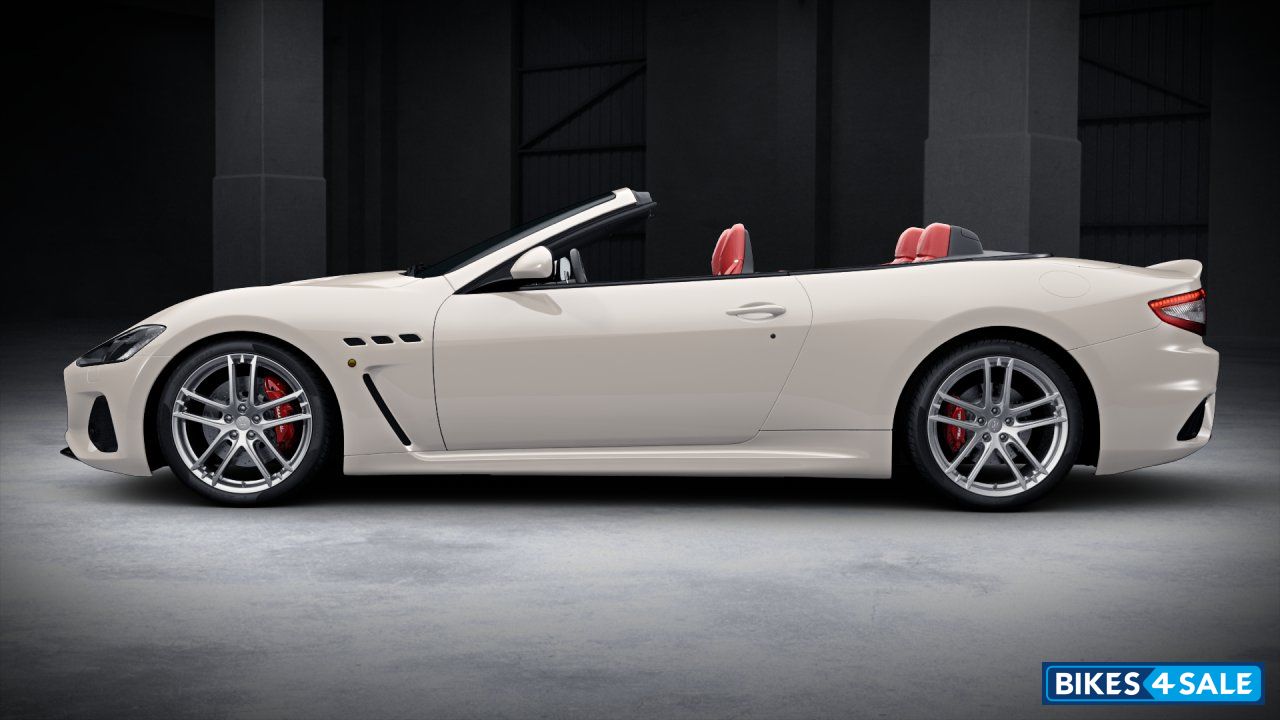 Maserati GranCabrio MC V8 Petrol Side View
