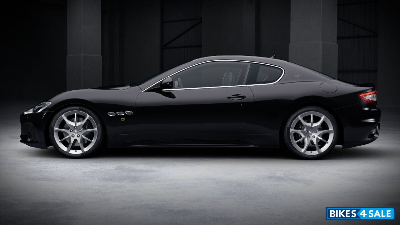 Maserati GranTurismo Sport V8 Petrol AT - Side View
