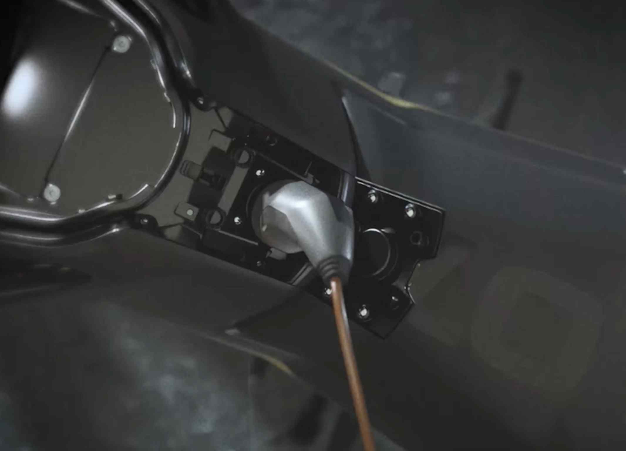 Matter Motorbike Socket Charging