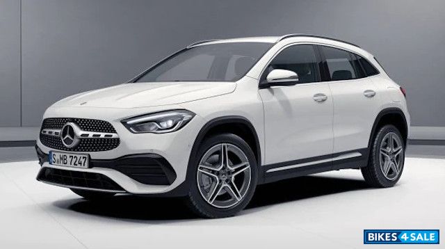 Mercedes-Benz GLA 220d 4MATIC Diesel AT