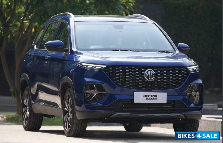MG Hector Plus 2.0L Sharp Diesel - Front View