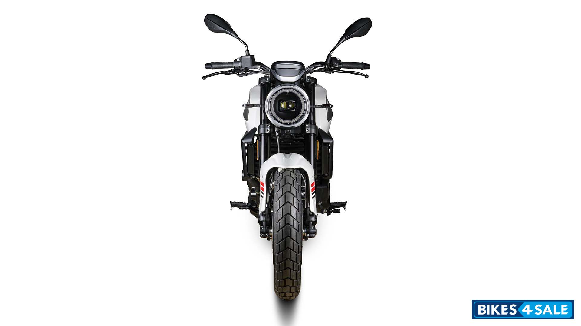 Moto Morini Seiemmezzo STR - Front view