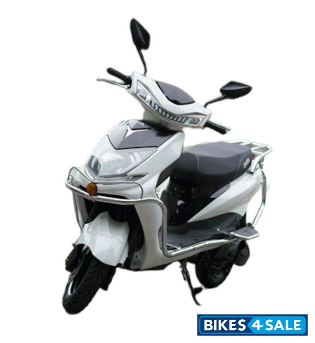 Okaya Classiq 100 Plus