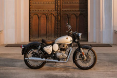 Royal Enfield Classic 350 Signature White 2026