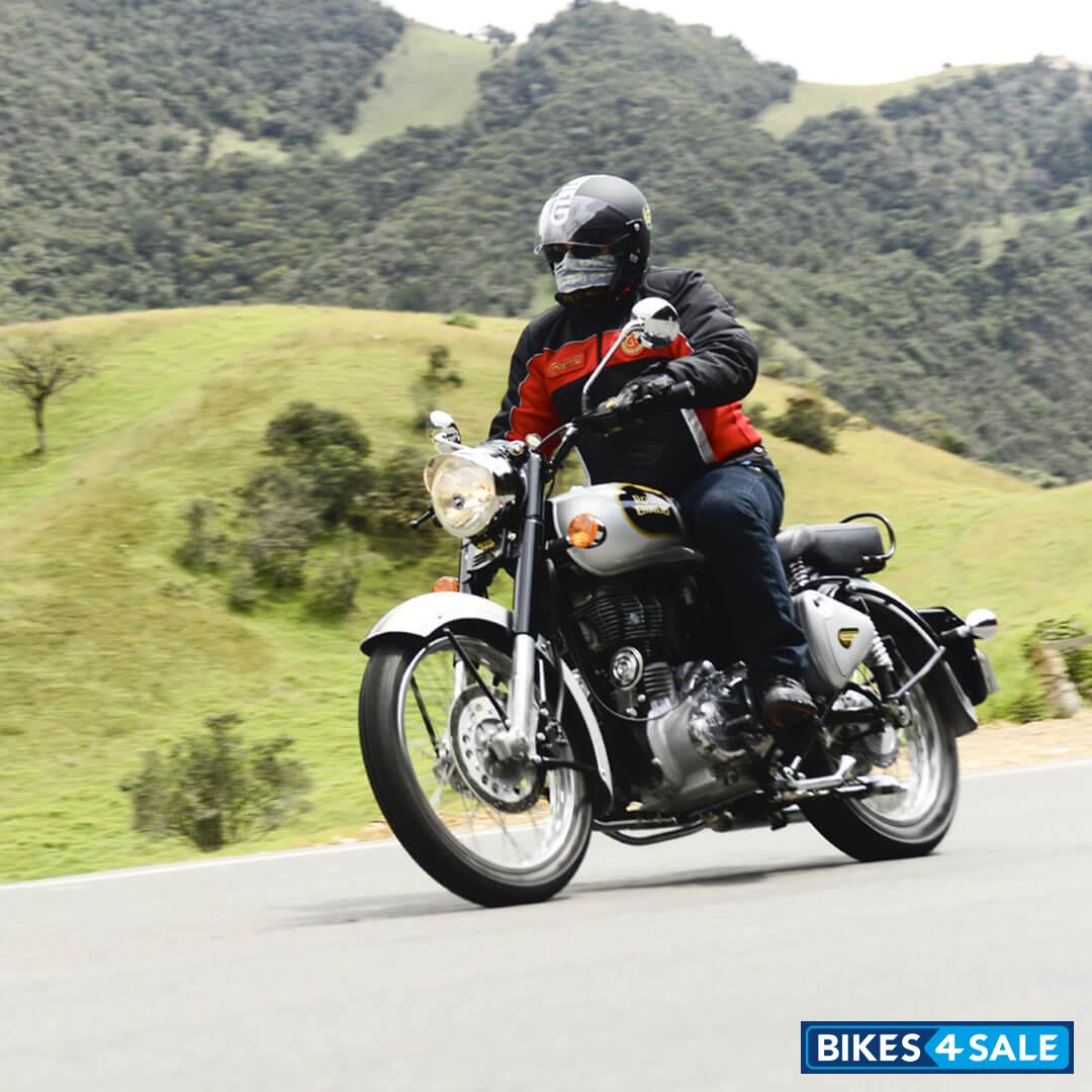 Royal Enfield Classic 350 Single Channel BS6