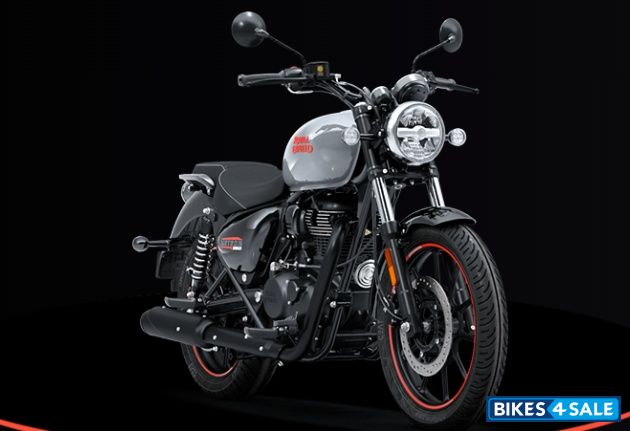 Royal Enfield Meteor 350 Fireball 2025