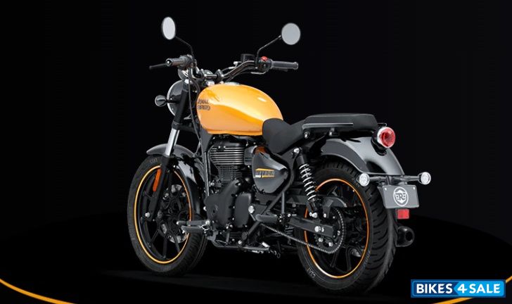 Royal Enfield Meteor 350 Fireball 2025