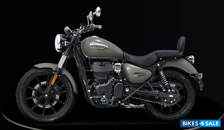 Royal Enfield Meteor 350 Stellar 2025