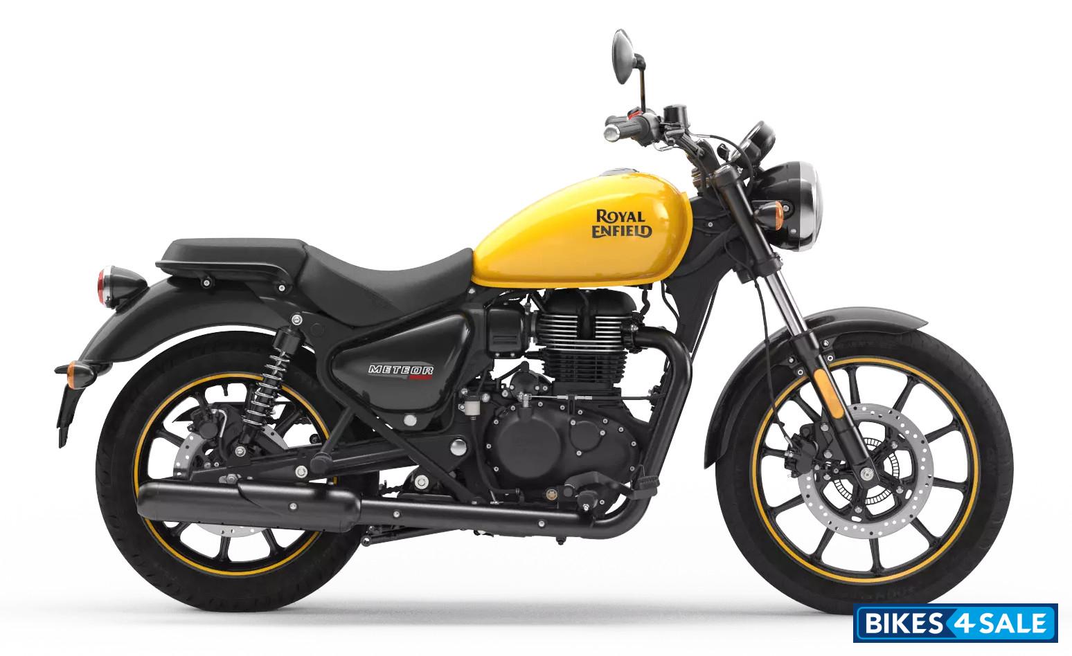 Royal Enfield Meteor 350 Fireball Yellow