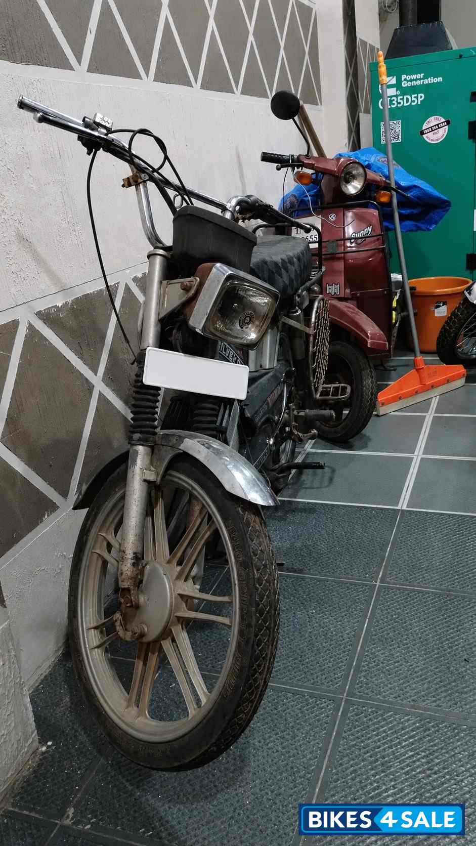 Royal Enfield Silver Plus
