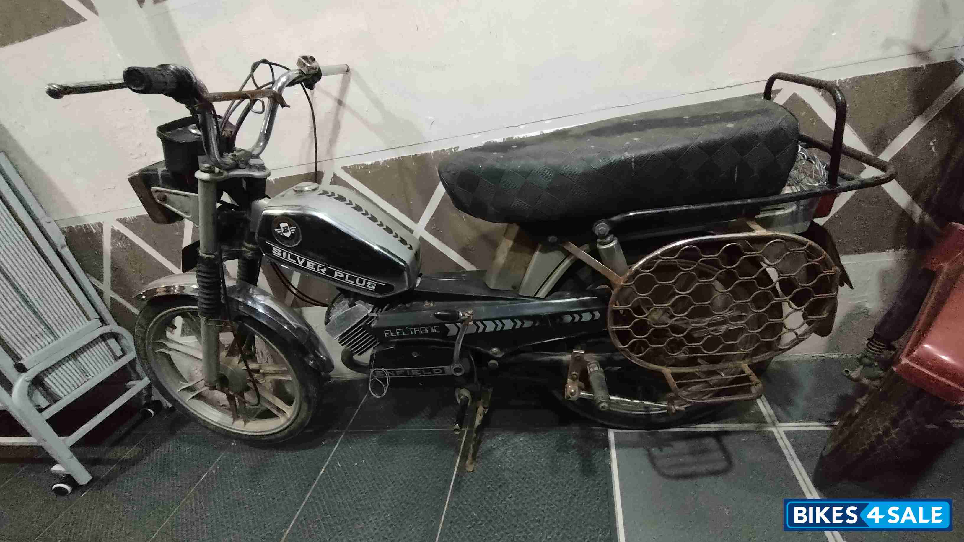 Royal Enfield Silver Plus