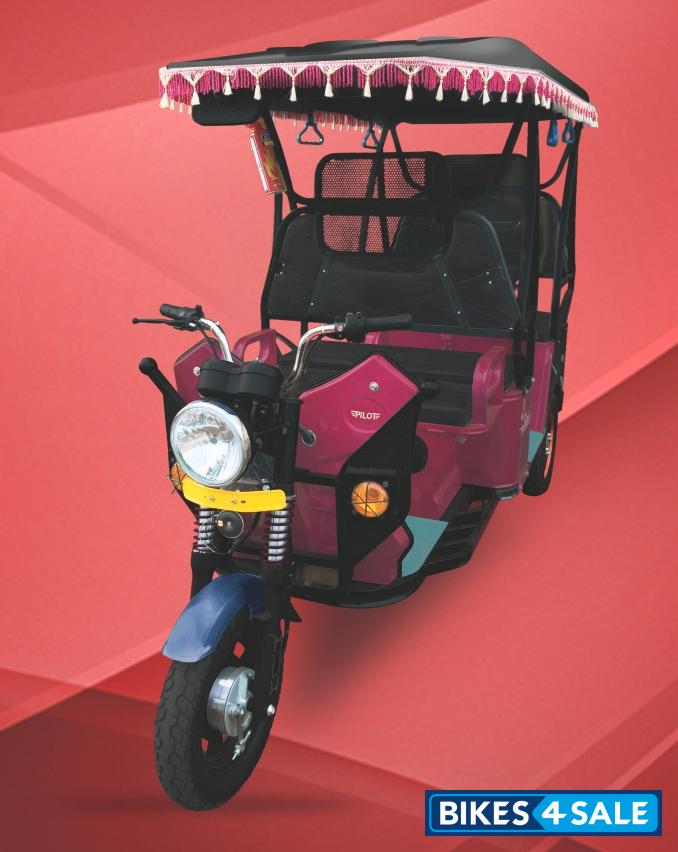 Supertech Pilot E-Rickshaw