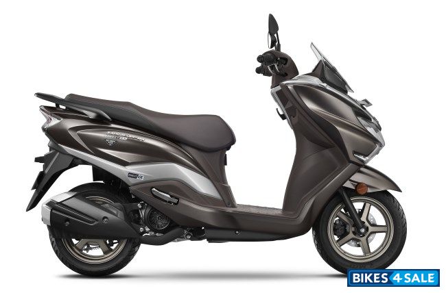 Suzuki Burgman Street EX 2025 Metallic Royal Bronze