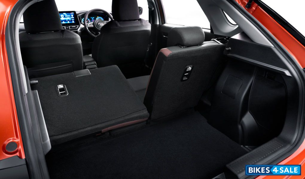 Toyota Urban Cruiser Taisor V1.0L Turbo MT Petrol 60:40 Split Rear Seat