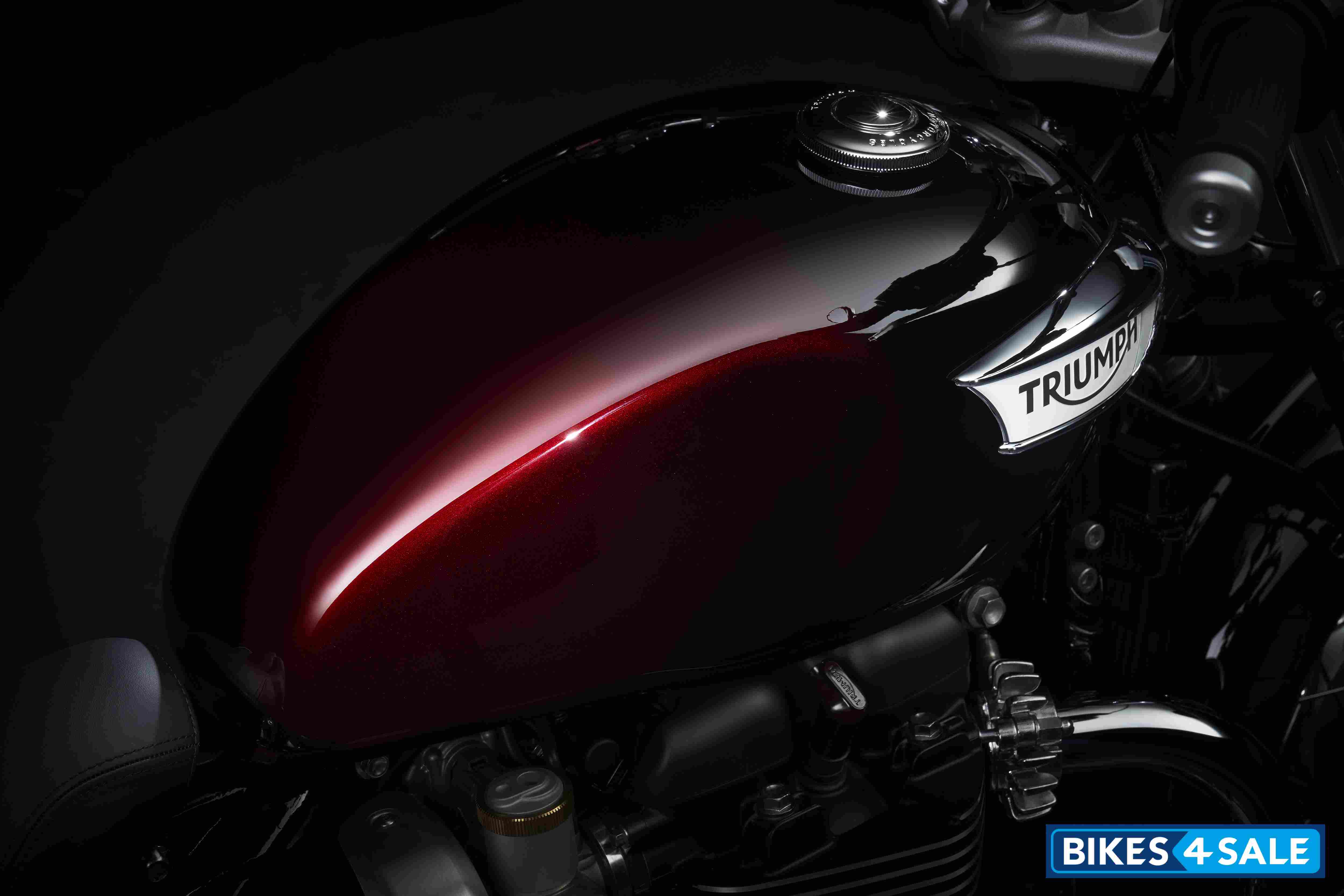 Triumph Bonneville Speedmaster Red Stealth Edition