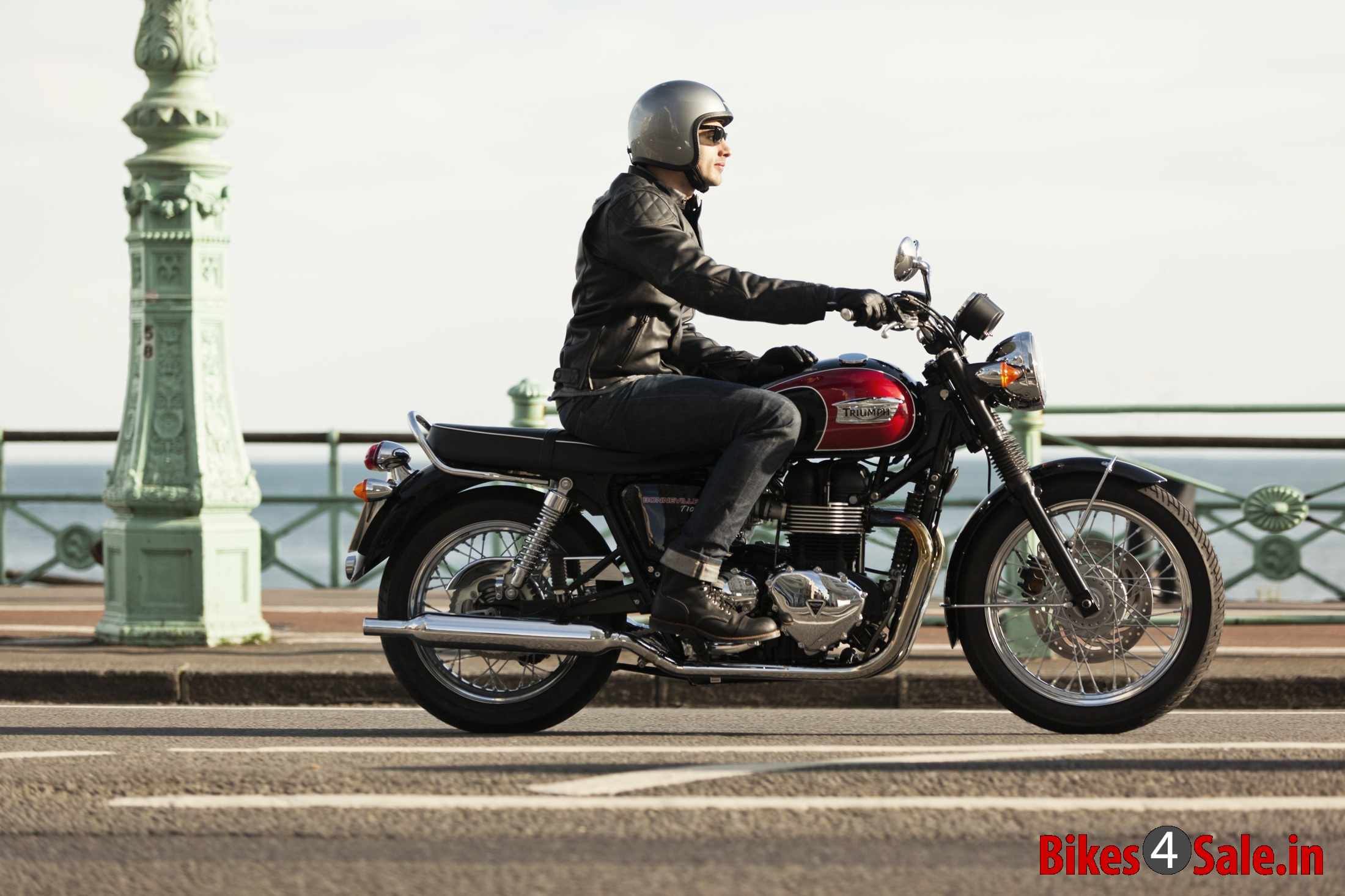 Triumph Bonneville T100