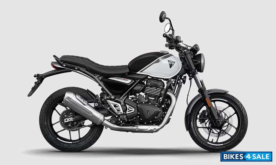 Triumph Speed T4 2026 Phantom Black / Pearl Metallic White