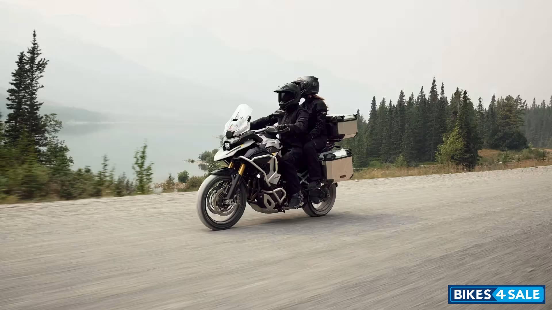 Triumph Tiger 1200 Rally Explorer 2027
