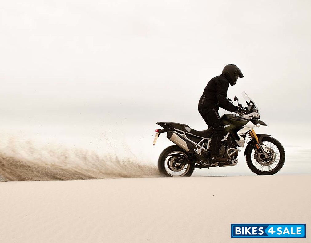 Triumph Tiger 900 GT