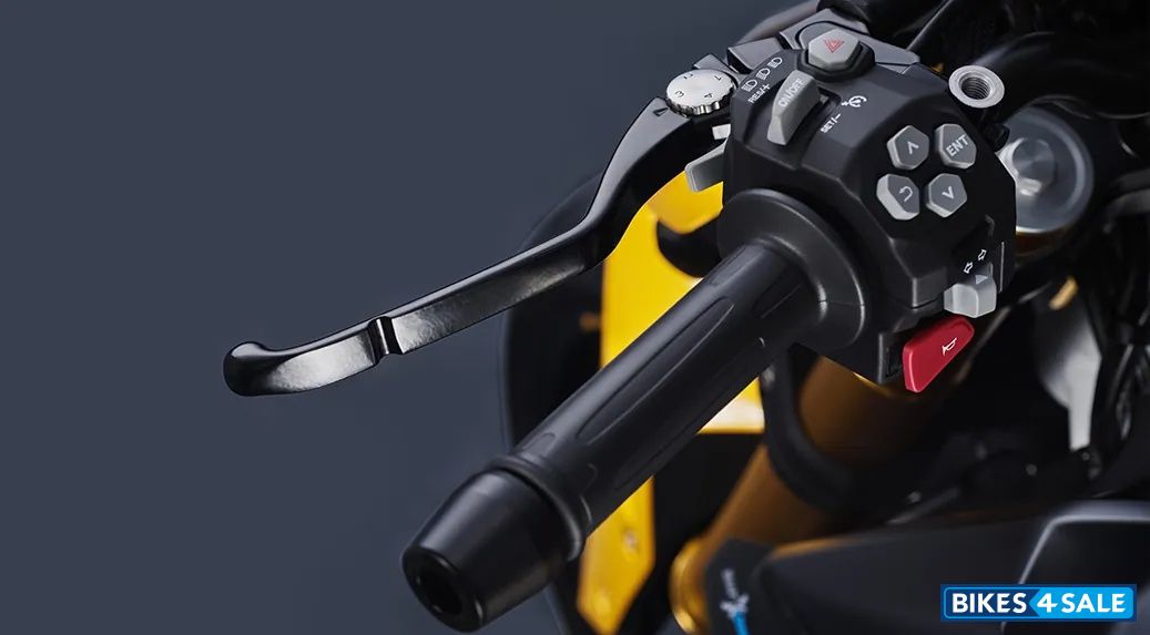 TVS Apache RTR 310 2025