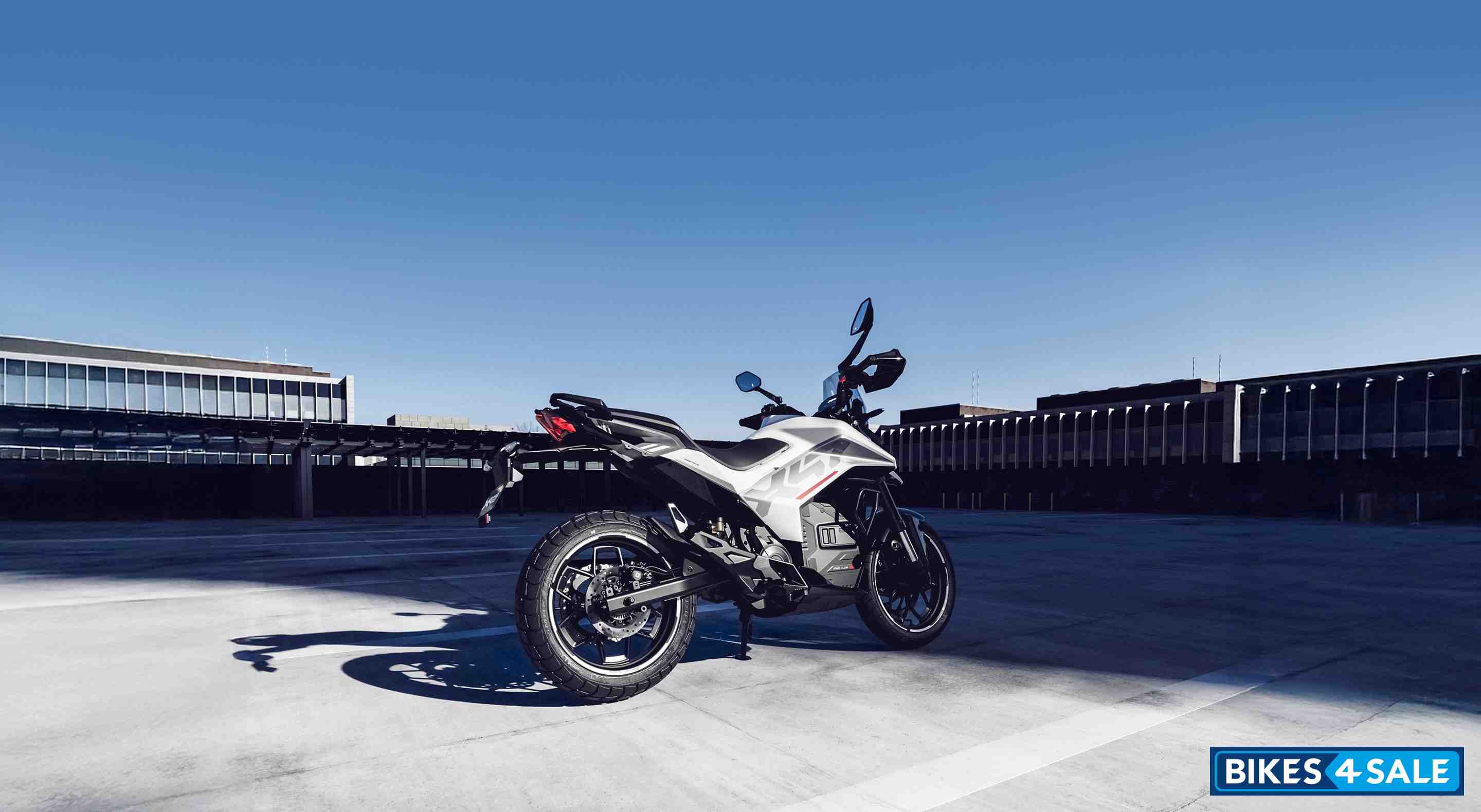 Ultraviolette X-47 Crossover