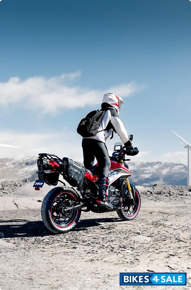 Ultraviolette X-47 Crossover