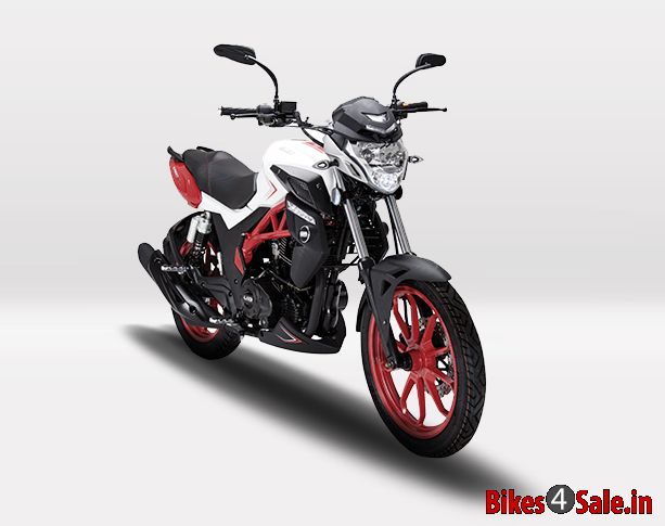 UM Xtreet 140 R Angled front and side view of UM Xtreet 140 R