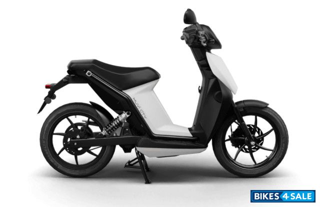 Vajram Electric Muvi