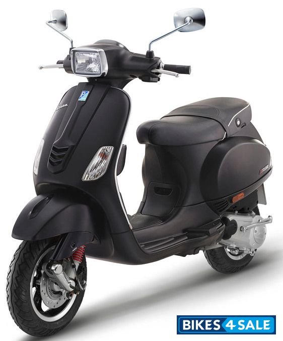 Vespa SXL 125 BS6 Black
