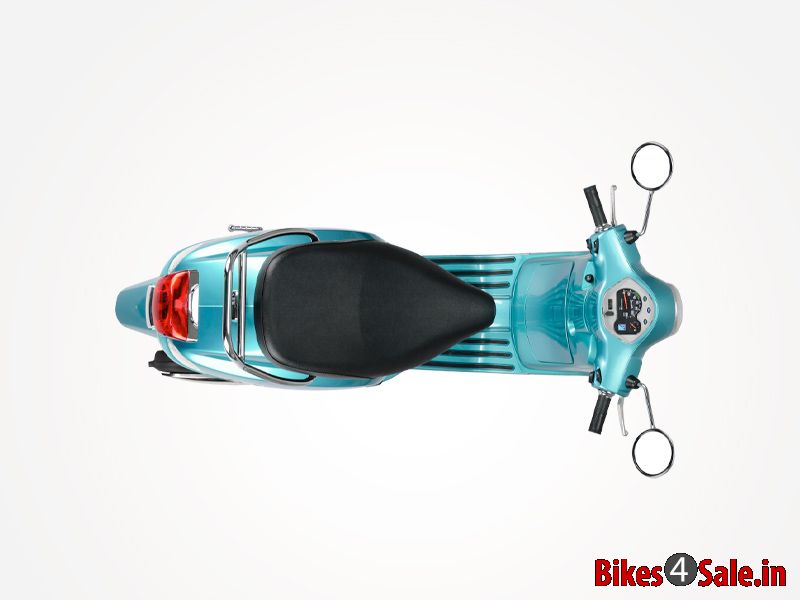 Vespa VX 125 A look at the Vespa VX from above