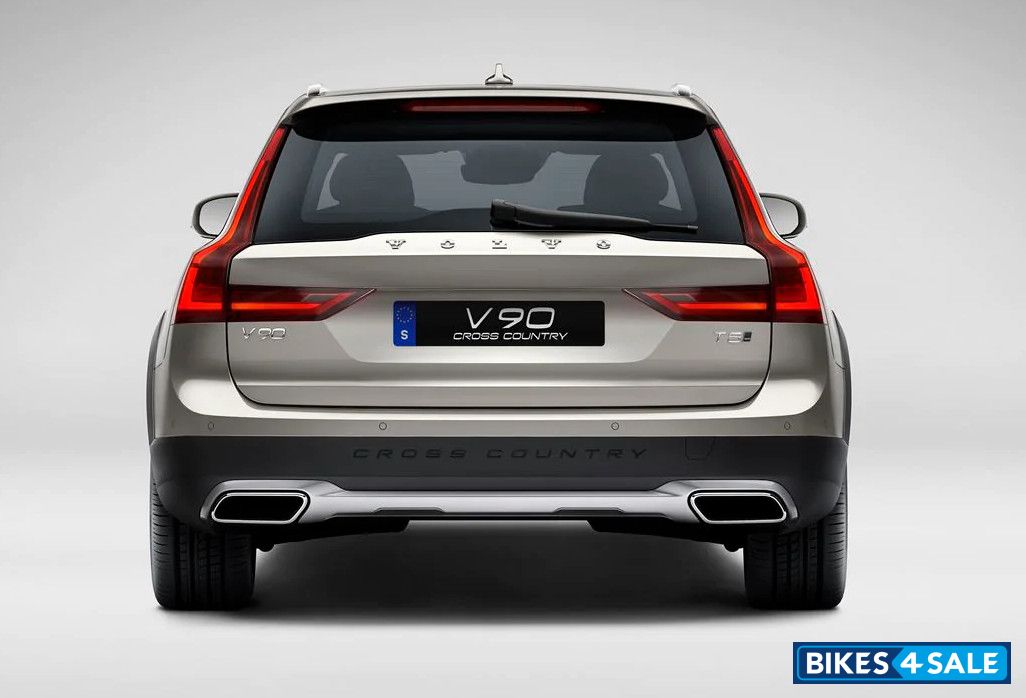 Volvo V90 Cross Country D5 Inscription - Rear View