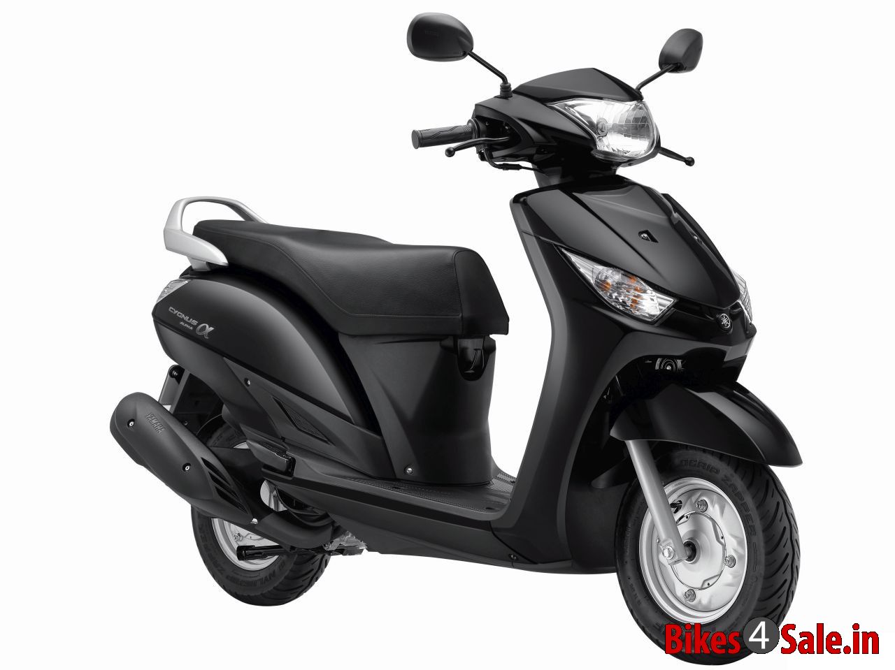 Yamaha Alpha Black Colour