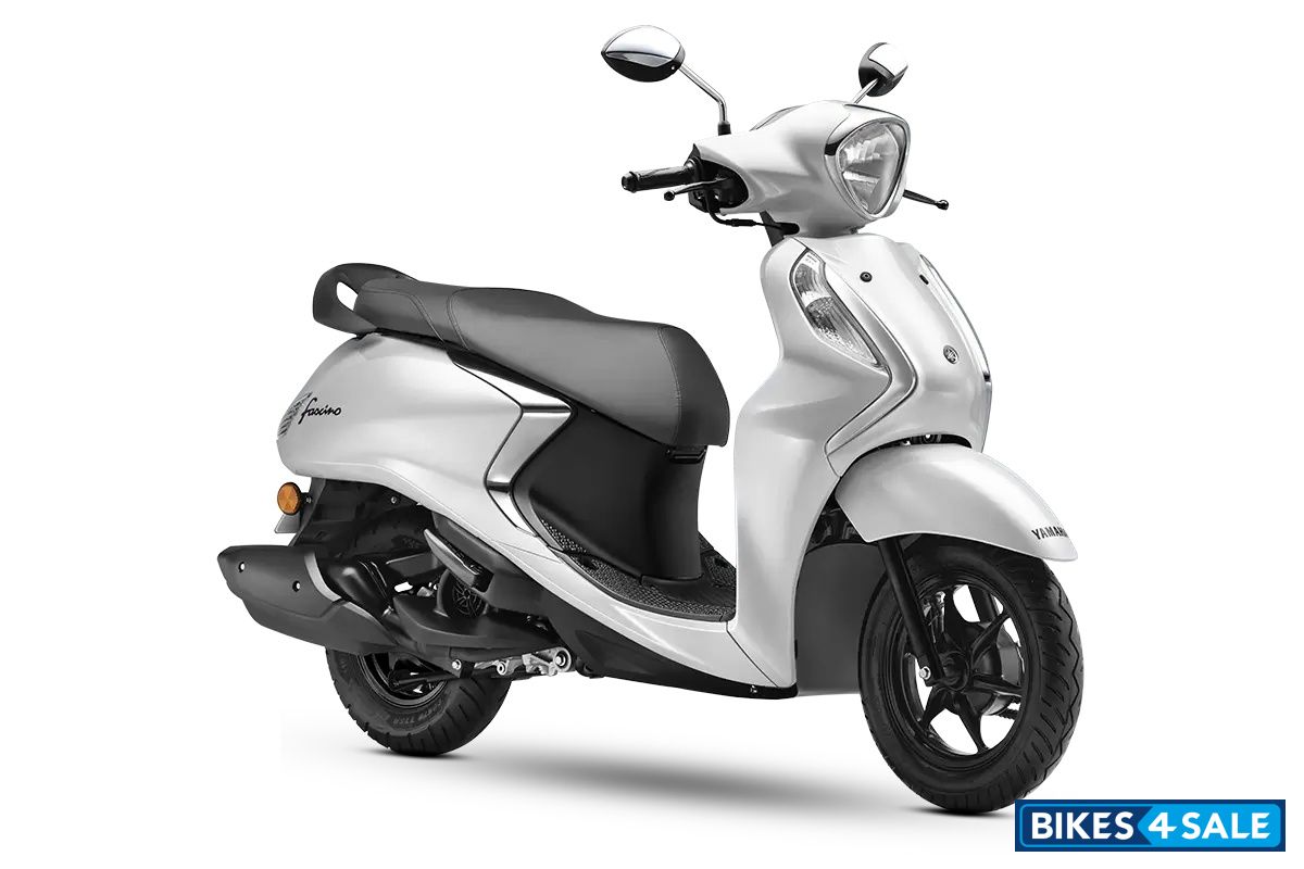 Yamaha Fascino 125 Fi Hybrid 2026 Metallic White