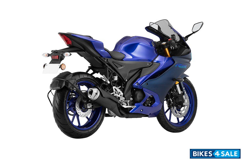 Yamaha R15 V4