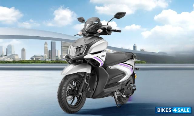 Yamaha RayZR 125 Fi Hybrid 2025