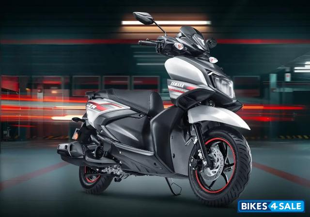 Yamaha RayZR 125 Fi Hybrid 2026