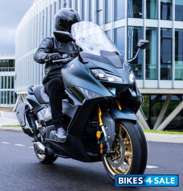 Yamaha TMAX Tech MAX