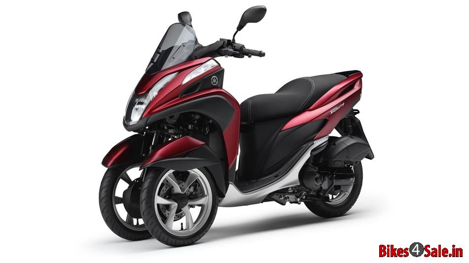 Yamaha Tricity 125 - Picture showing the Anodized Red colored Yamaha Tricity 125