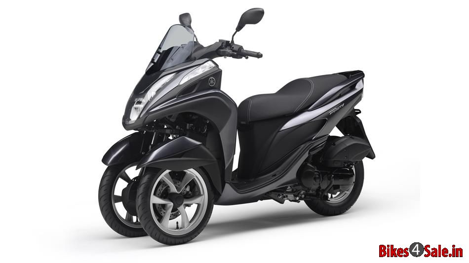 Yamaha Tricity 125 - Picture showing the Mistral Grey colored Yamaha Tricity 125