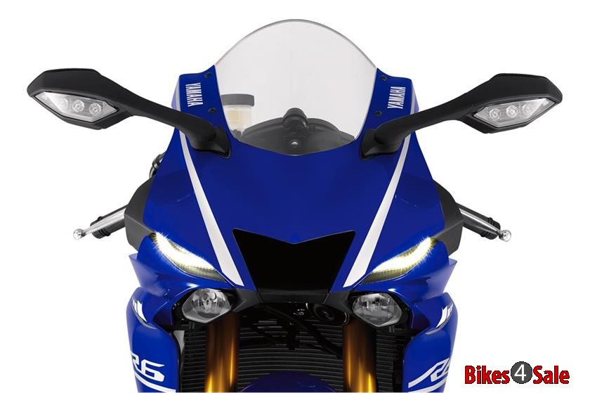 Yamaha YZF R6 - 2017 model. Headlight