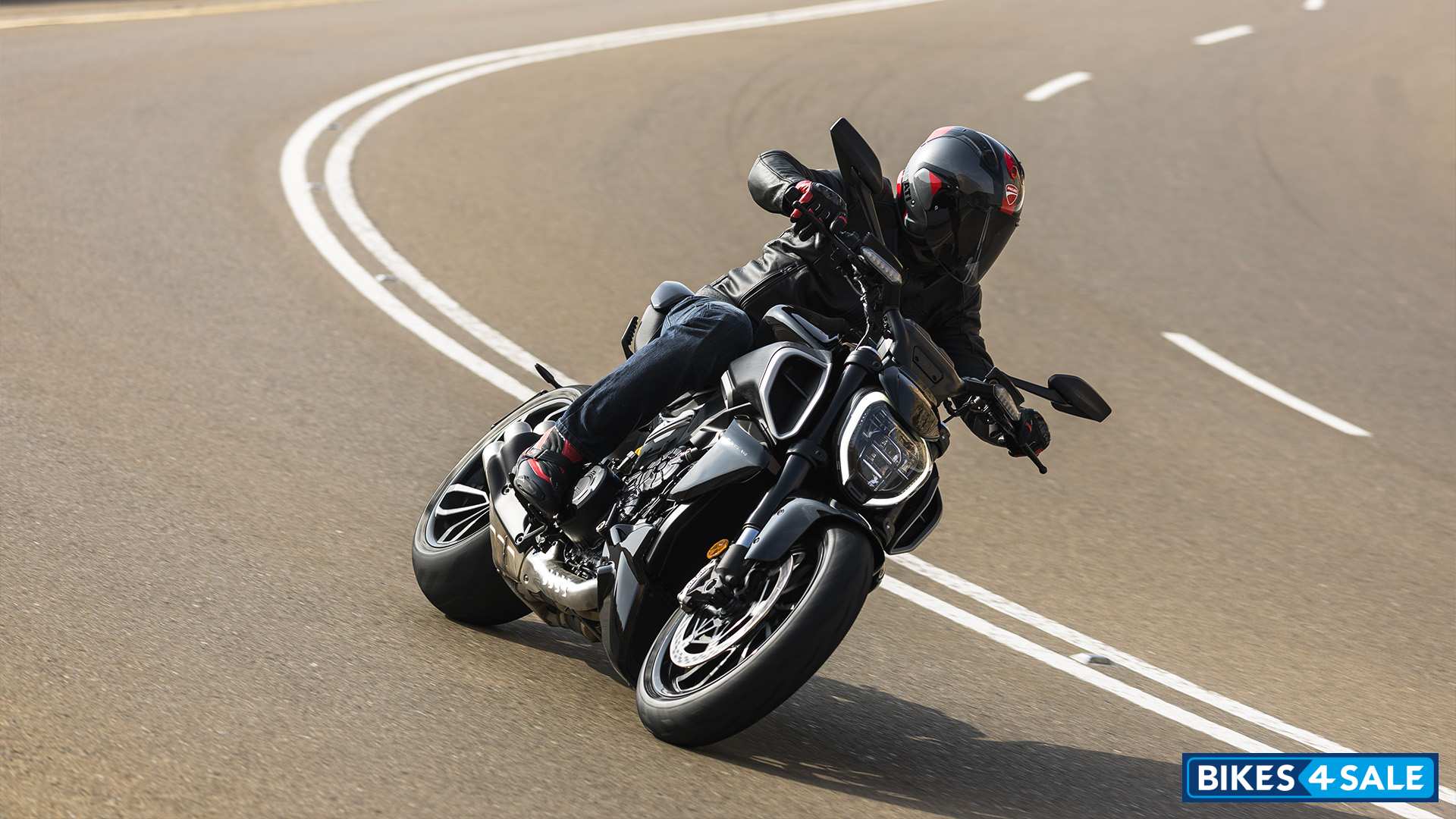 Ducati Diavel V4 1