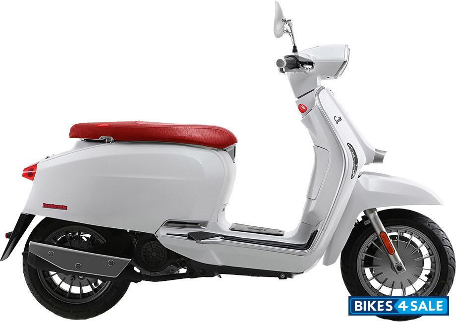 Lambretta V200 Special 2023 3
