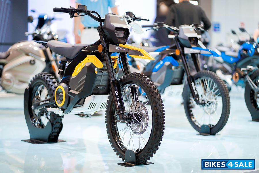 On R Off R Ar Eicma 2023