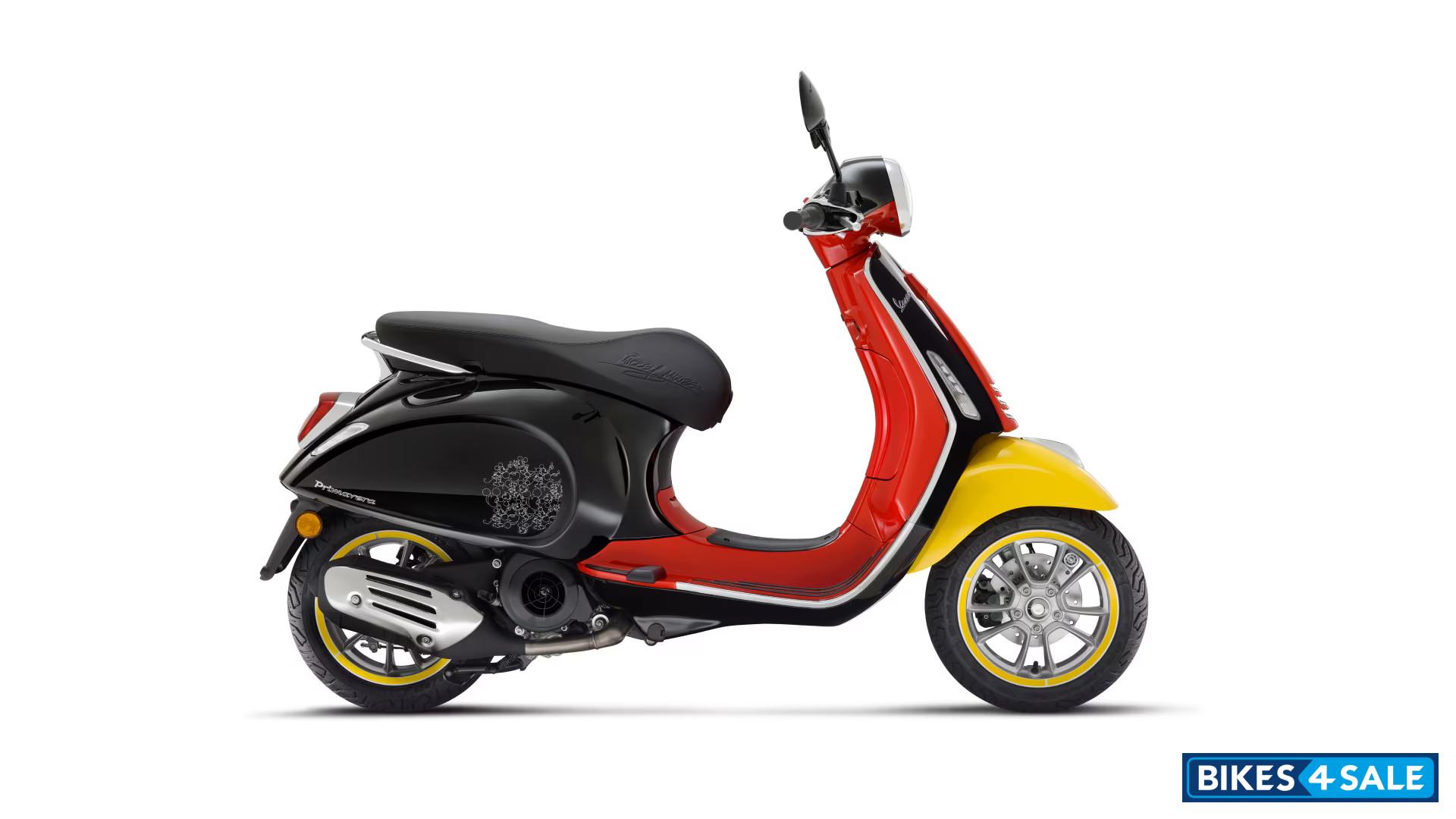 Vespa Mickey Mouse Edition 2