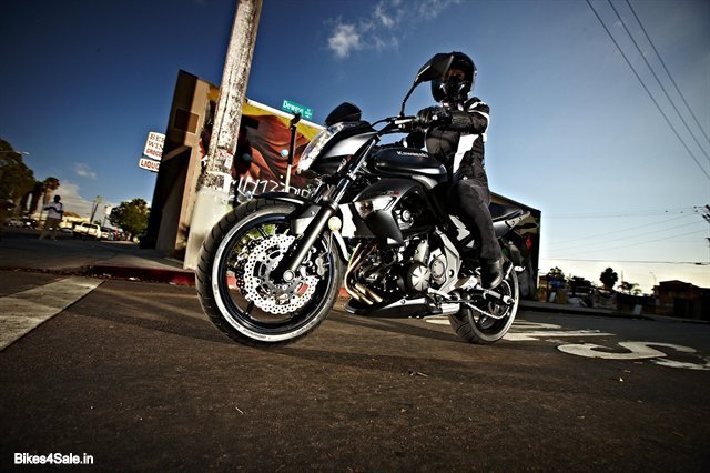 Kawasaki ER-6n Wallpaper