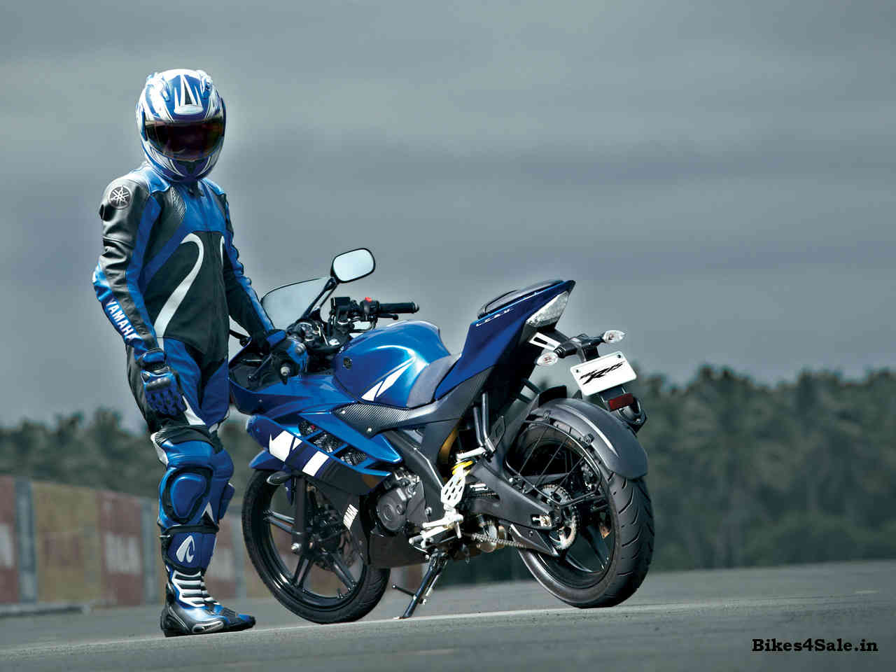 Yamaha R15 V2 Yamaha R15 V2