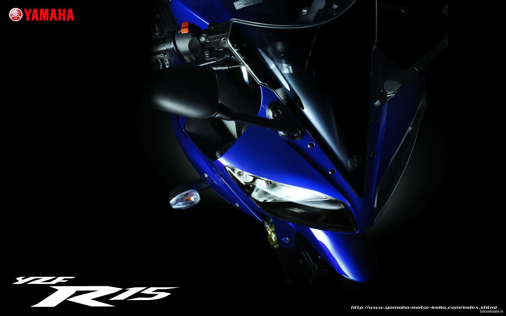 Yamaha YZF R15 Wallpaper