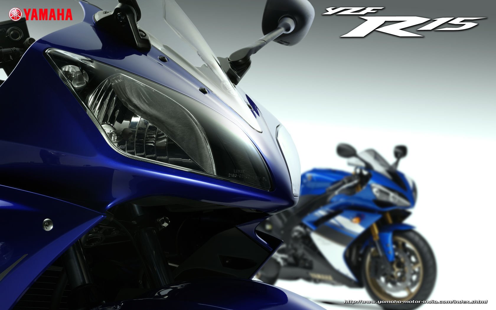 Yamaha YZF R15 Wallpaper